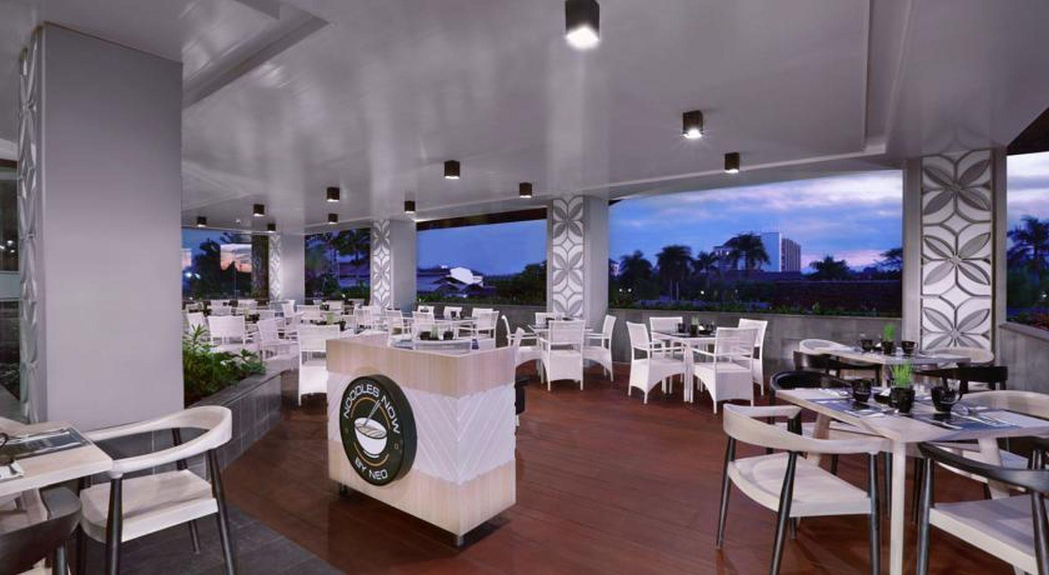 Hotel Neo Malioboro By Aston Jogjacarta Exterior foto