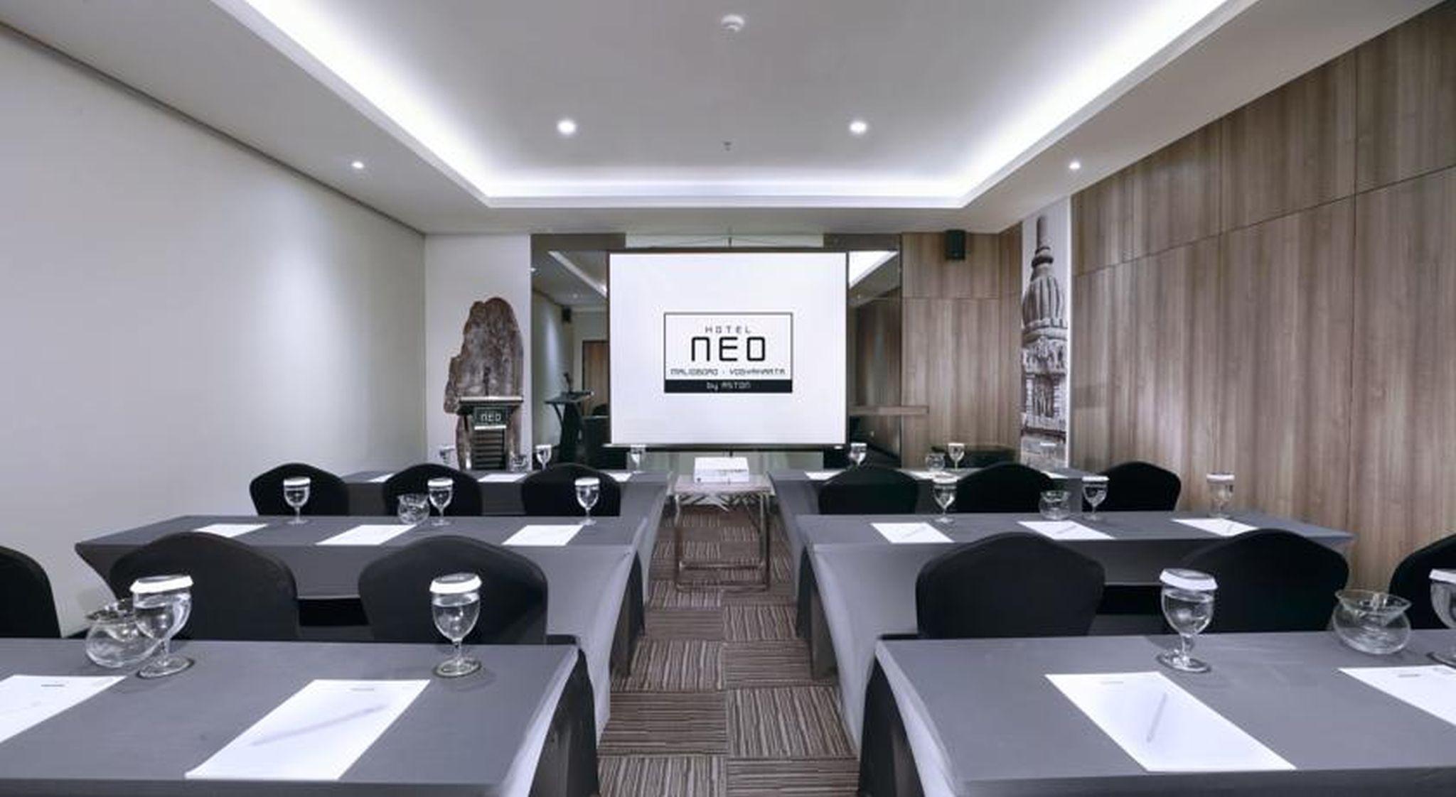 Hotel Neo Malioboro By Aston Jogjacarta Exterior foto