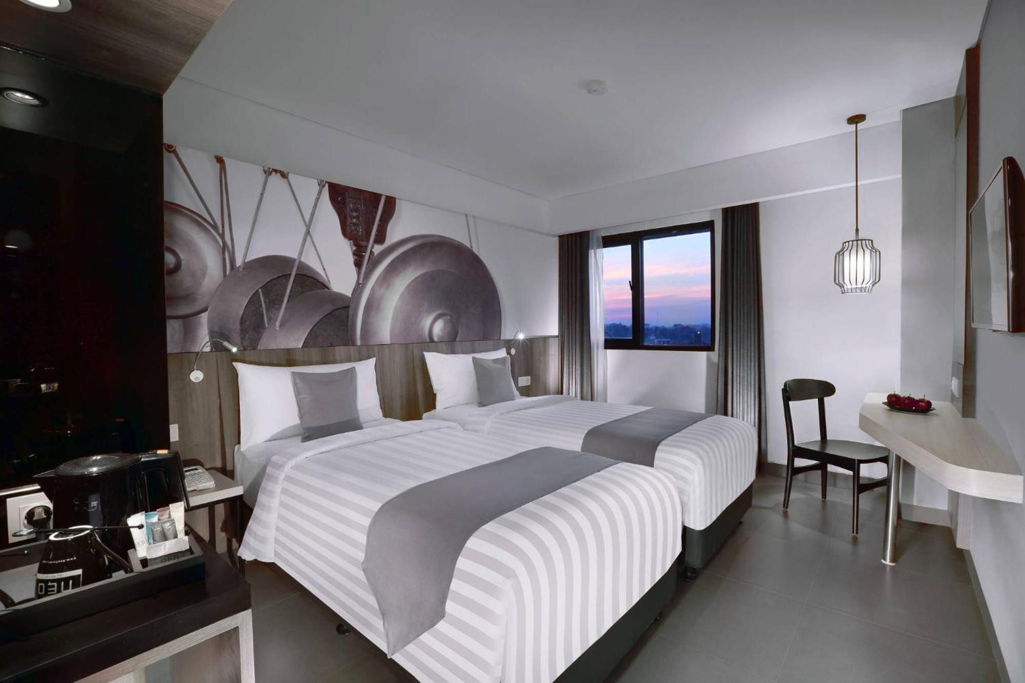 Hotel Neo Malioboro By Aston Jogjacarta Exterior foto