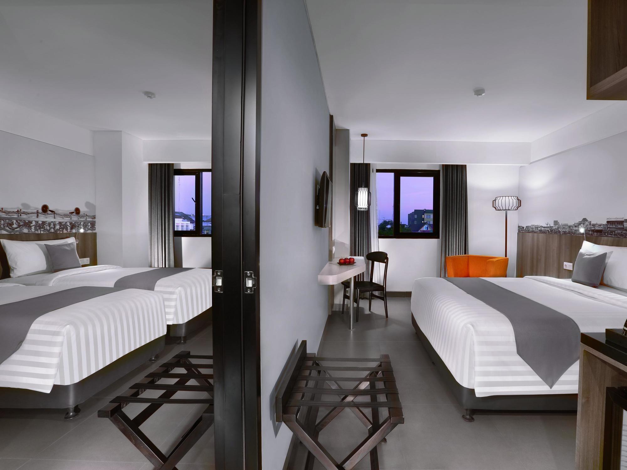 Hotel Neo Malioboro By Aston Jogjacarta Exterior foto