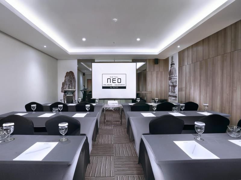 Hotel Neo Malioboro By Aston Jogjacarta Exterior foto