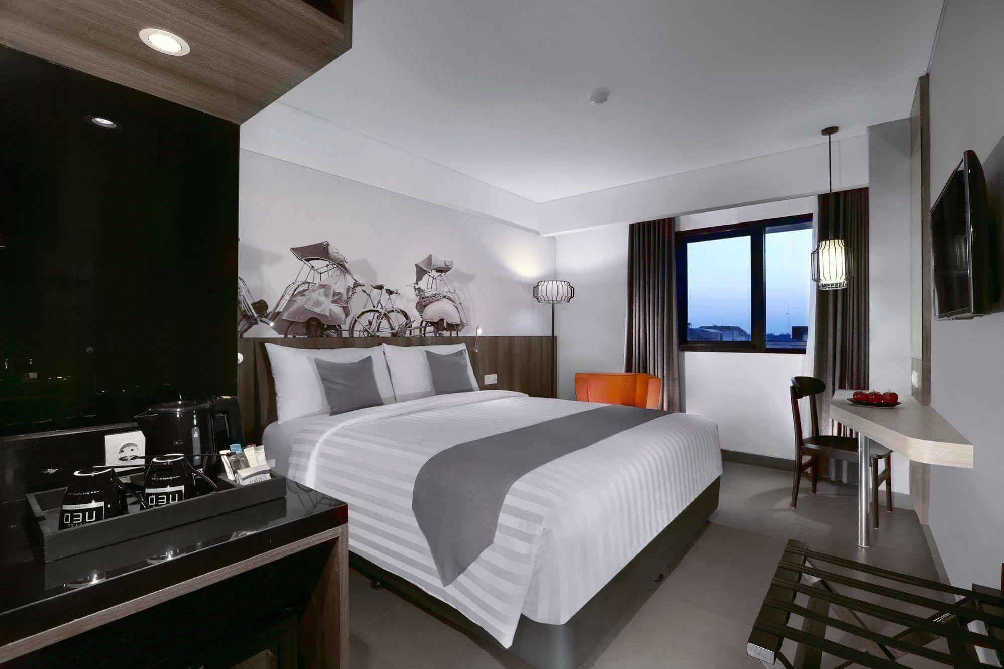 Hotel Neo Malioboro By Aston Jogjacarta Exterior foto